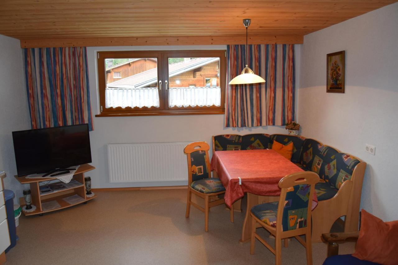 Ferienwohnung Gapp Elbigenalp Exterior foto